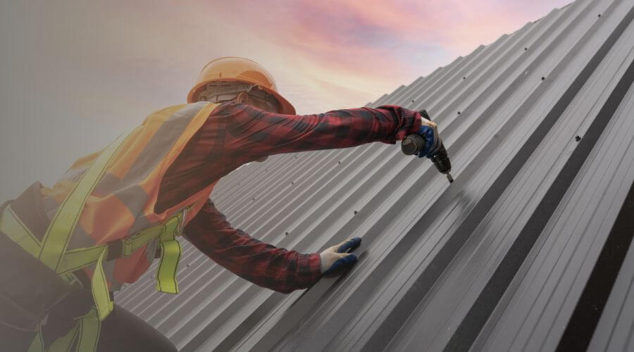 Professional gutter cleaning in Snellville, GA